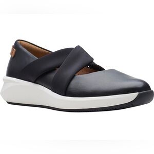 Un Rio Cross Shoe Women's Clarks Navy Cross-Strap Slip-On Sneakers sz 8.5